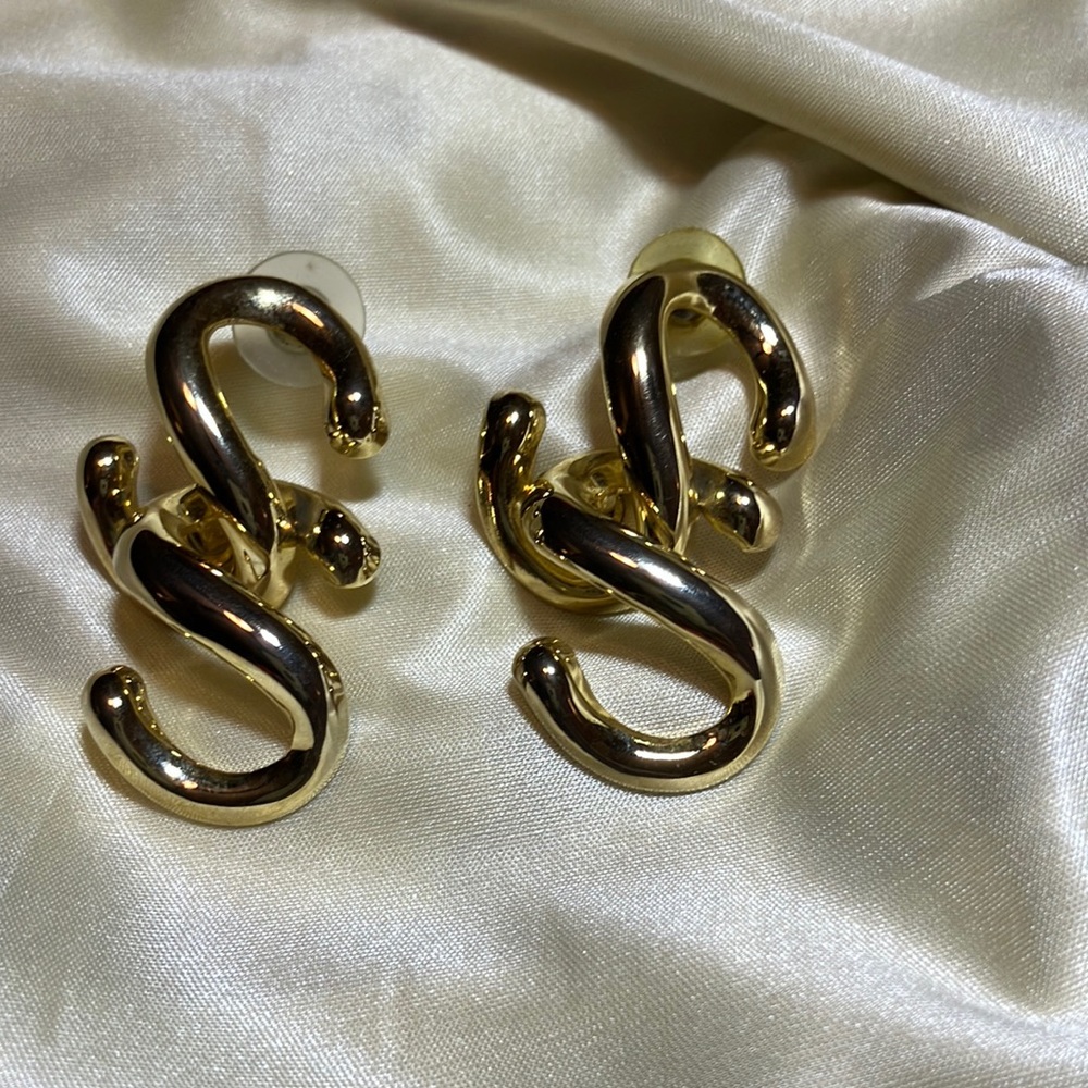 Gold Tone Pierced Earrings. Figure “S”. Unique Earrings. Lots of Enjoyment.